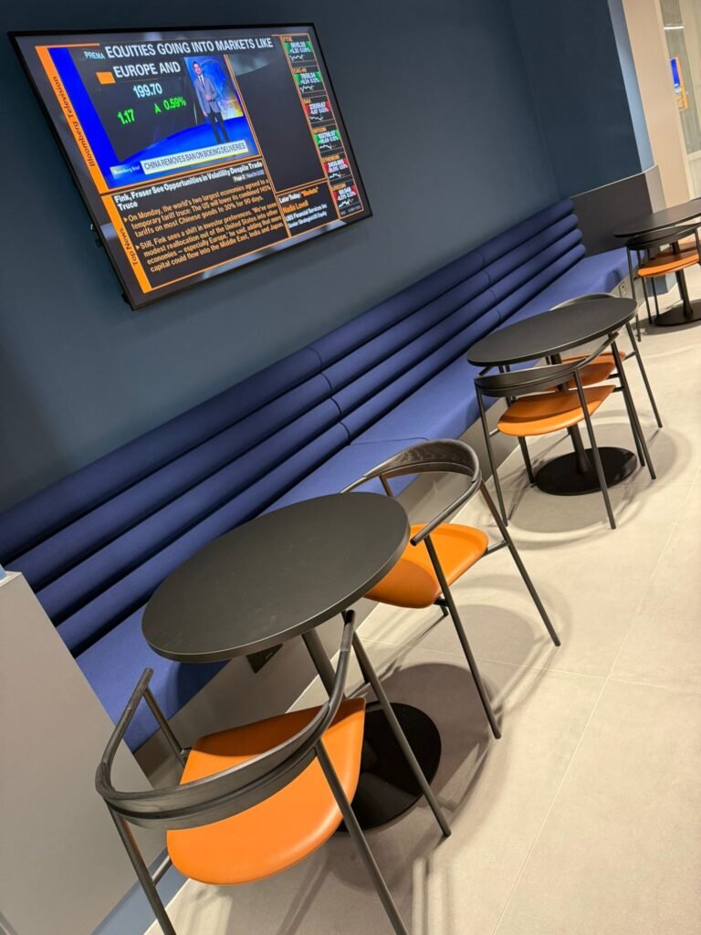 Bespoke Commercial Banquette Seating in Harpenden, Hertfordshire
