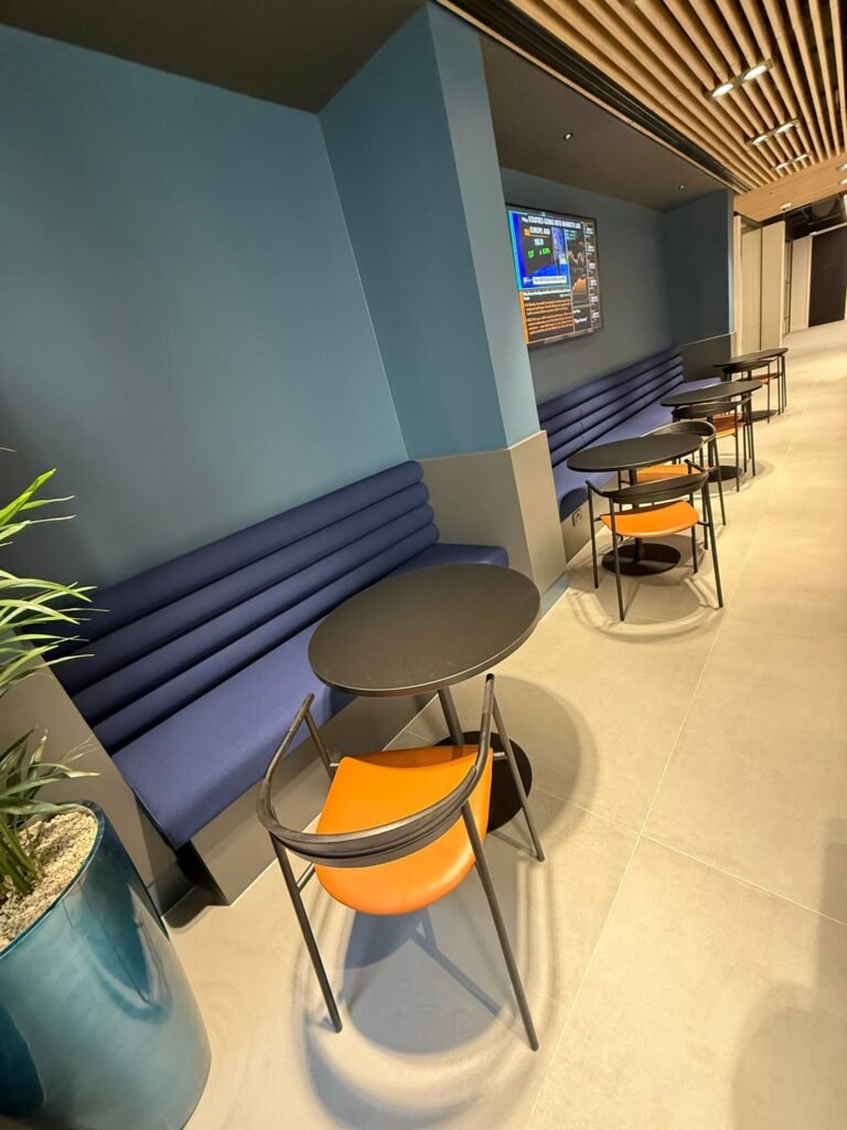 Bespoke Commercial Banquette Seating in Harpenden, Hertfordshire